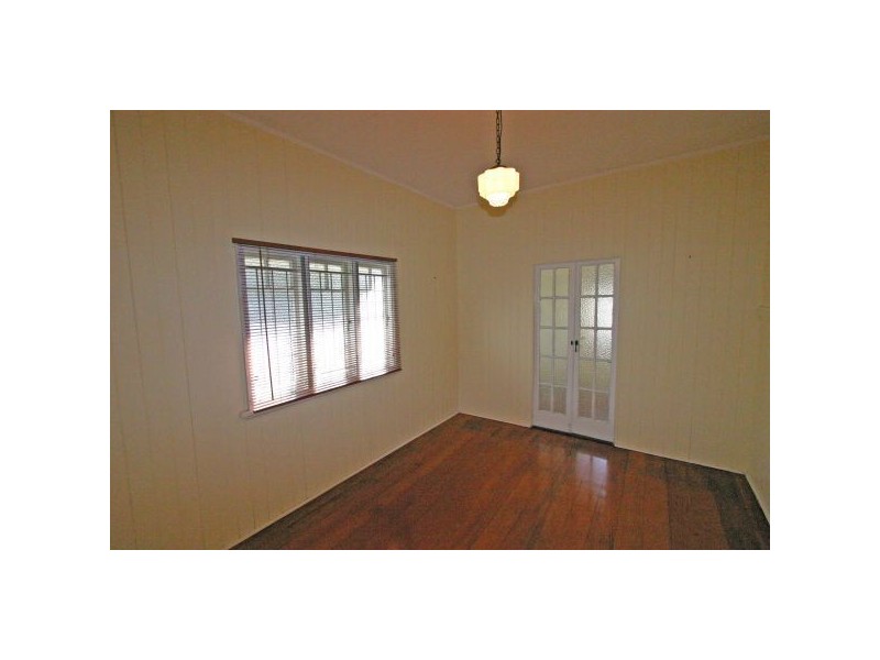 27 Lucy Street, Albion QLD 4010