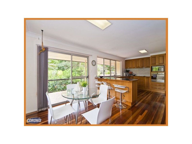 8 Lawrence Road, Chermside West QLD 4032