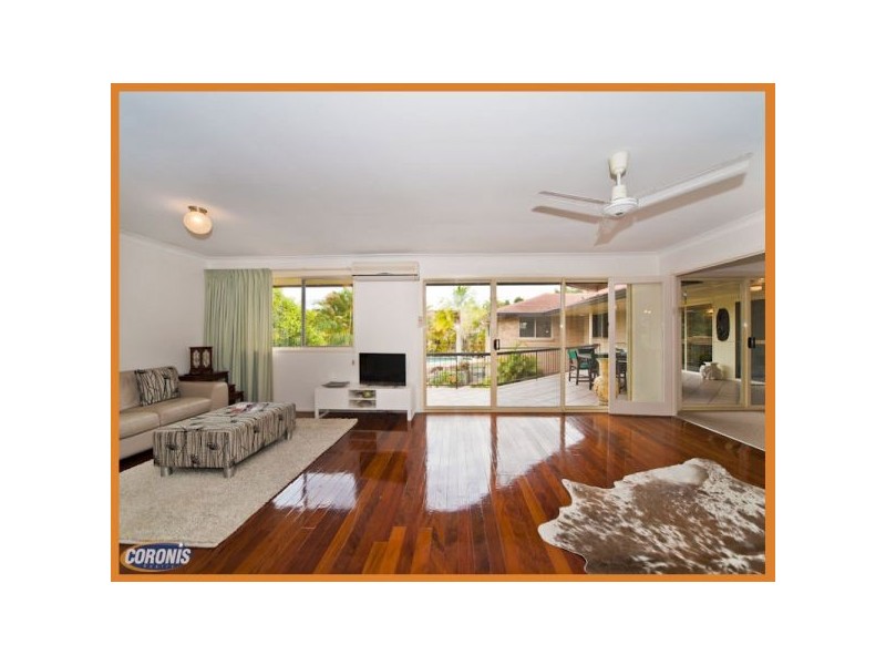 8 Lawrence Road, Chermside West QLD 4032