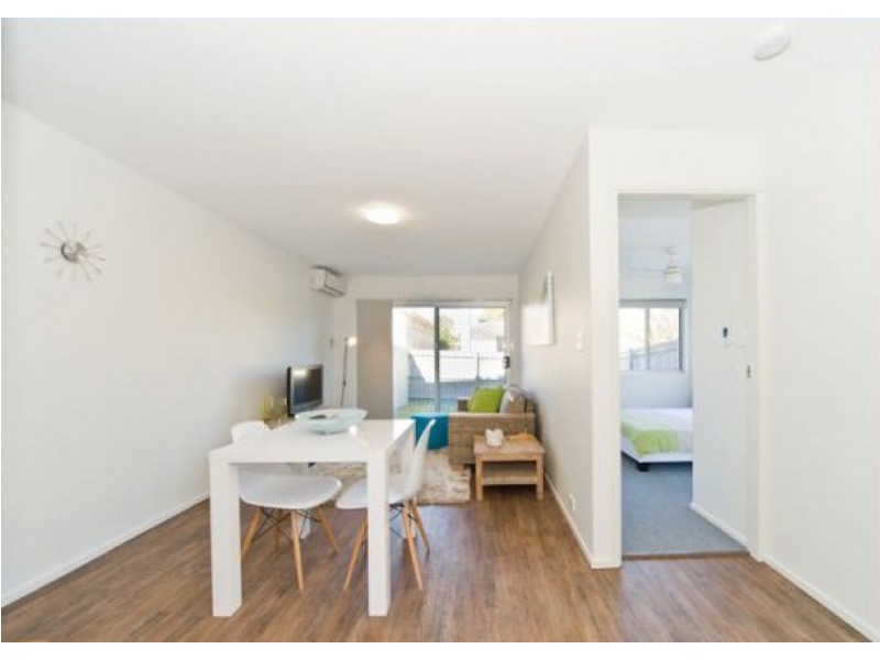 2/28 Hall Street, Chermside QLD 4032