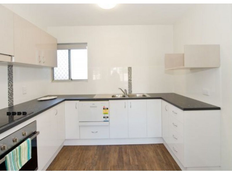 2/28 Hall Street, Chermside QLD 4032