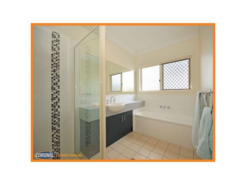 100 Barbour Road, Bracken Ridge QLD 4017