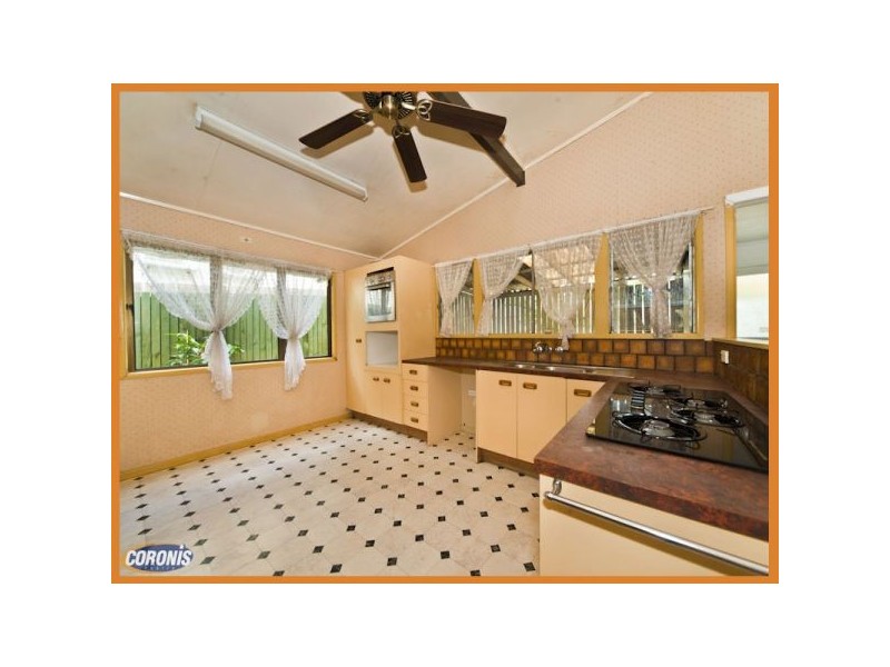 12 Rutherford Street, Stafford Heights QLD 4053