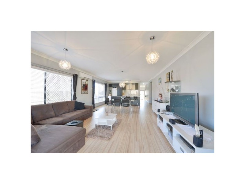 22 Daisy Street, Springfield Lakes QLD 4300