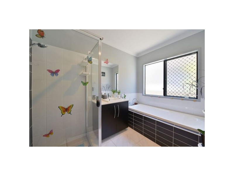 22 Daisy Street, Springfield Lakes QLD 4300