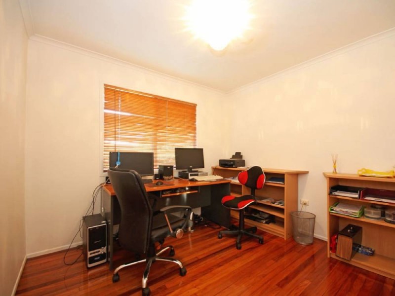 8 Golden Avenue, Kallangur QLD 4503