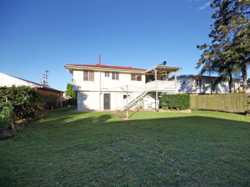 8 Golden Avenue, Kallangur QLD 4503