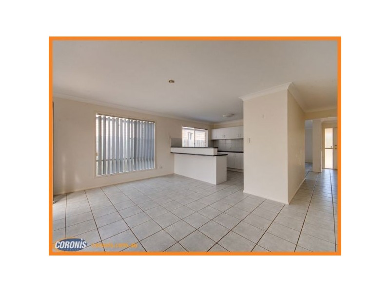 8 Coolabah Crescent, Bridgeman Downs QLD 4035