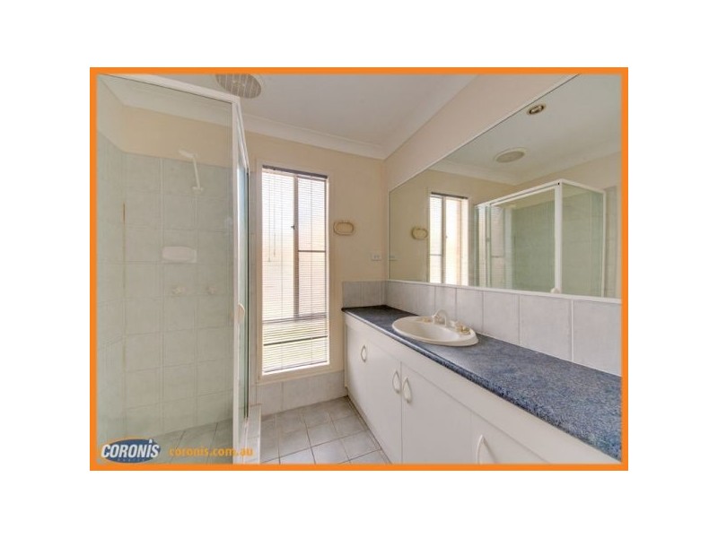 8 Coolabah Crescent, Bridgeman Downs QLD 4035