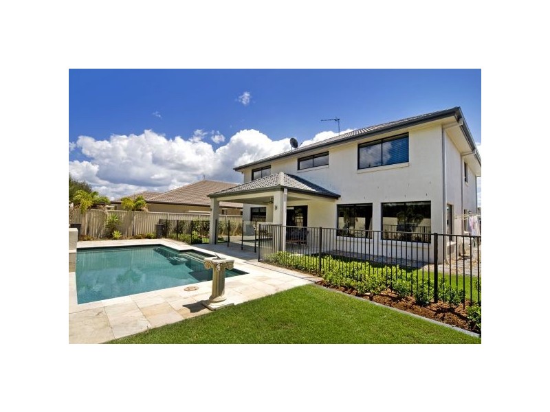 25 Riverlinks Boulevard East, Helensvale QLD 4212