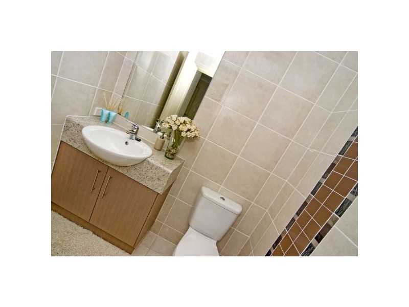 25 Riverlinks Boulevard East, Helensvale QLD 4212