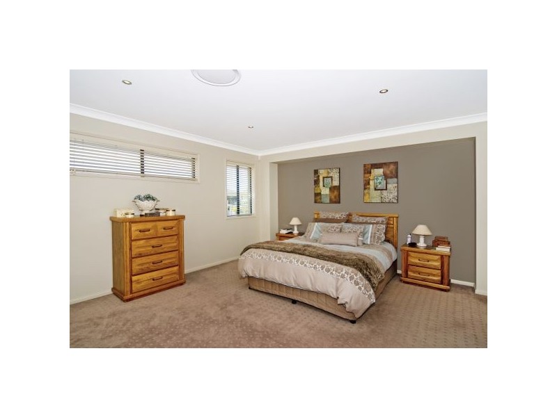 25 Riverlinks Boulevard East, Helensvale QLD 4212