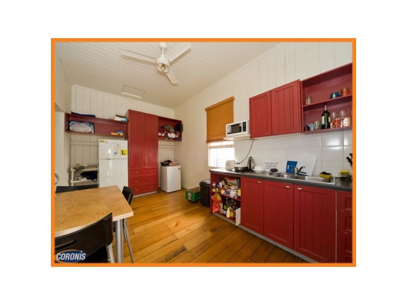Room 2/304 Kelvin Grove Road, Kelvin Grove QLD 4059