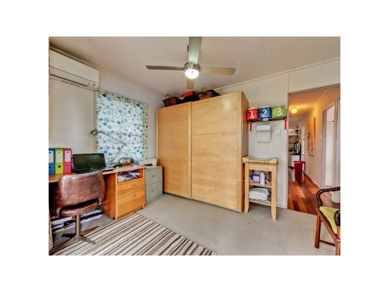 8 Avoca Street, Woodridge QLD 4114