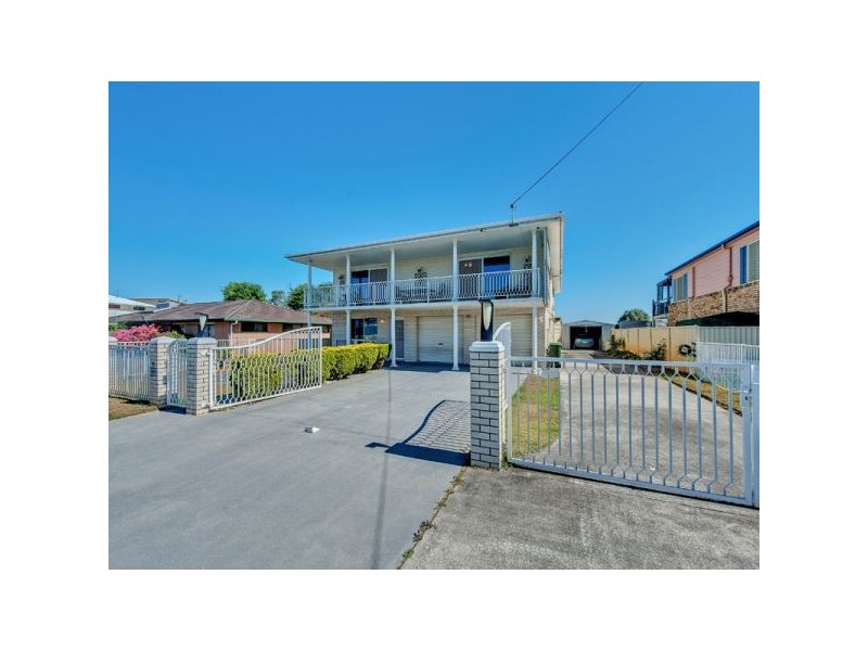 35 Esplanade, Jacobs Well QLD 4208