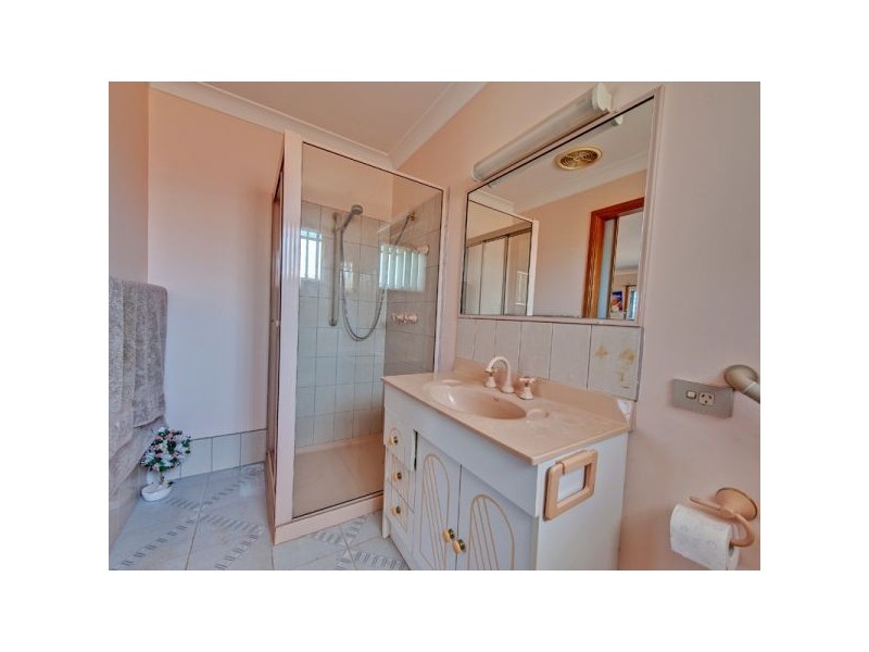 35 Esplanade, Jacobs Well QLD 4208