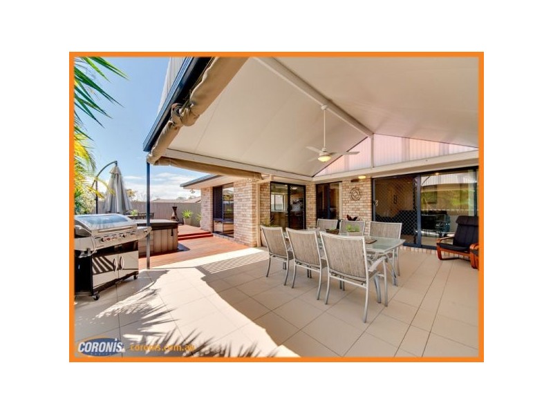 8 Sapphire Close, Griffin QLD 4503