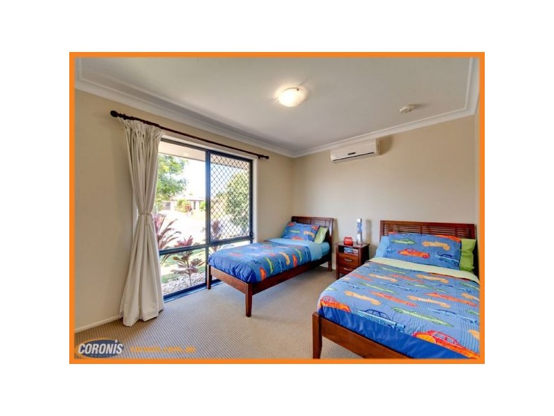 8 Sapphire Close, Griffin QLD 4503