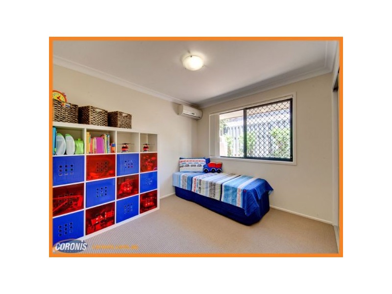 8 Sapphire Close, Griffin QLD 4503