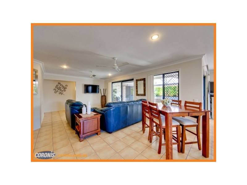 8 Sapphire Close, Griffin QLD 4503