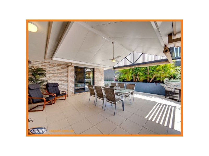 8 Sapphire Close, Griffin QLD 4503