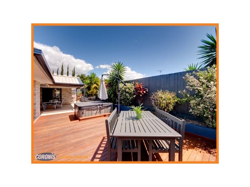 8 Sapphire Close, Griffin QLD 4503