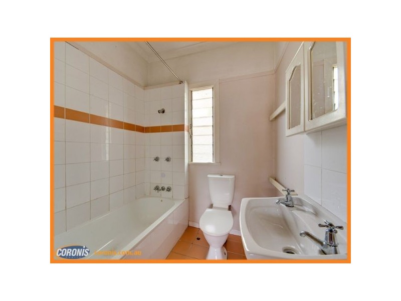 10 McGhie Street, Zillmere QLD 4034