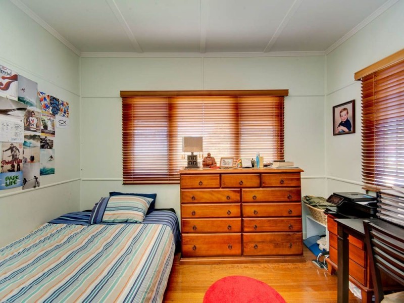 8 Deramore Street, Wavell Heights QLD 4012