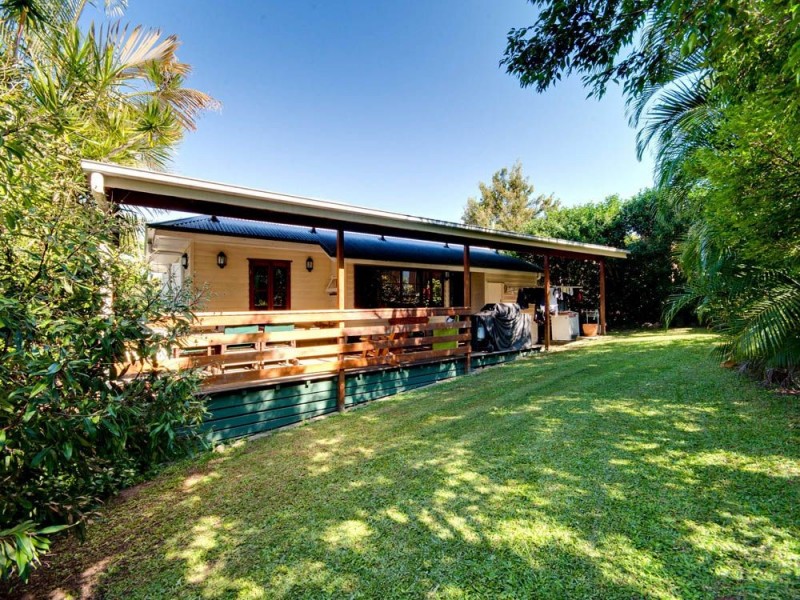 8 Deramore Street, Wavell Heights QLD 4012