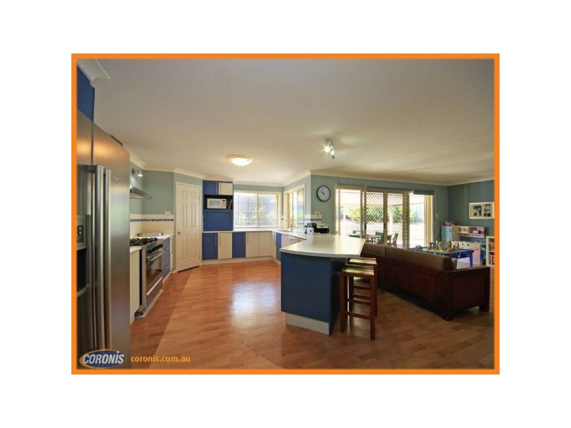 23 Hopkins Street, Petrie QLD 4502