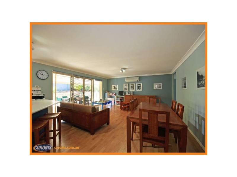 23 Hopkins Street, Petrie QLD 4502