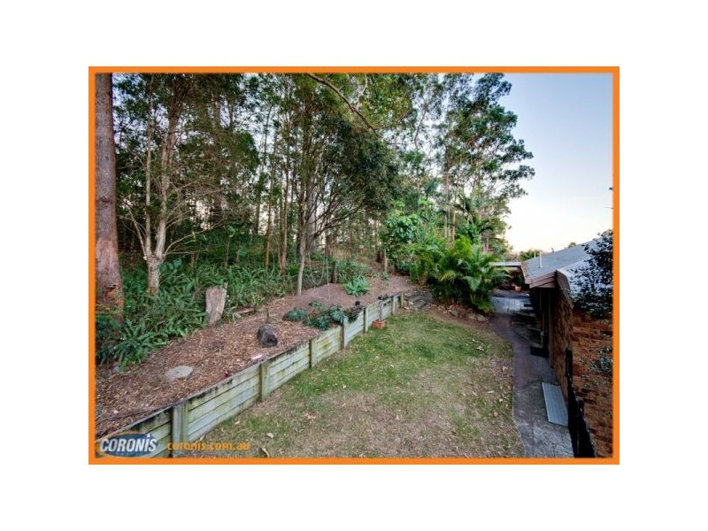 5 Jupiter Court, Eatons Hill QLD 4037