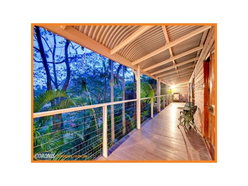 5 Jupiter Court, Eatons Hill QLD 4037