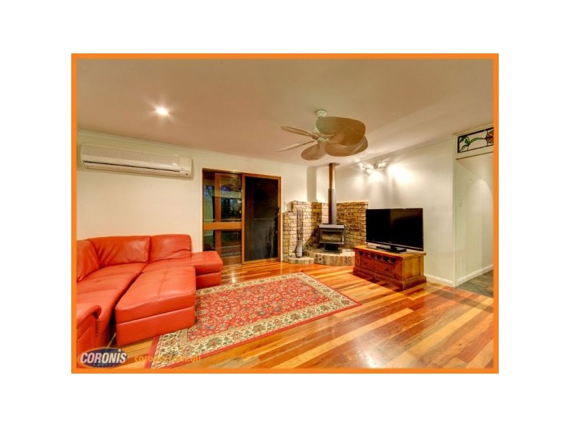 5 Jupiter Court, Eatons Hill QLD 4037