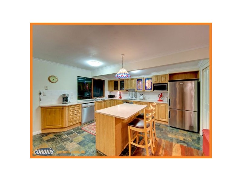 5 Jupiter Court, Eatons Hill QLD 4037