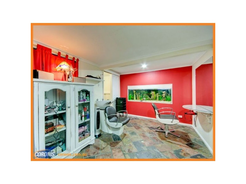 5 Jupiter Court, Eatons Hill QLD 4037