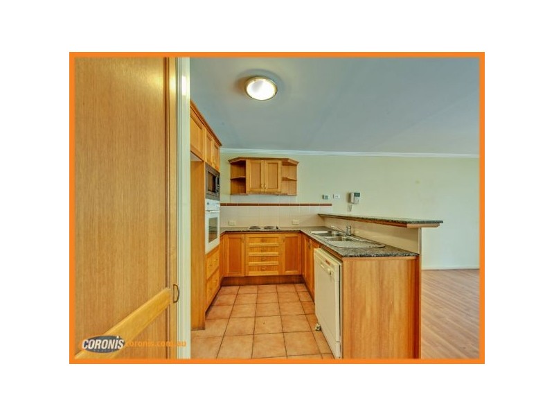 38 John Lund Drive, Hope Island QLD 4212