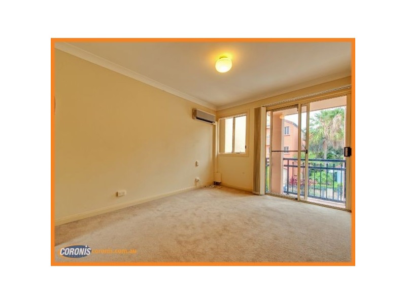38 John Lund Drive, Hope Island QLD 4212