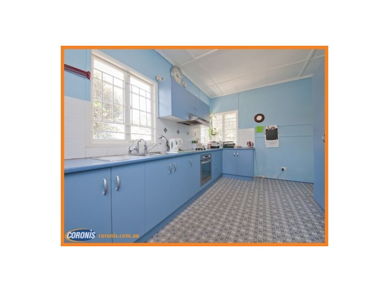 2 Hendren Street, Carina QLD 4152