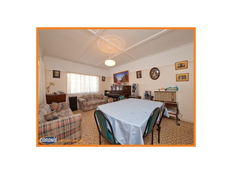 2 Hendren Street, Carina QLD 4152