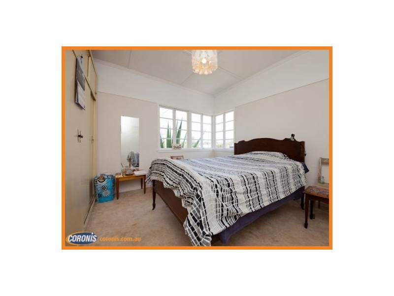 2 Hendren Street, Carina QLD 4152