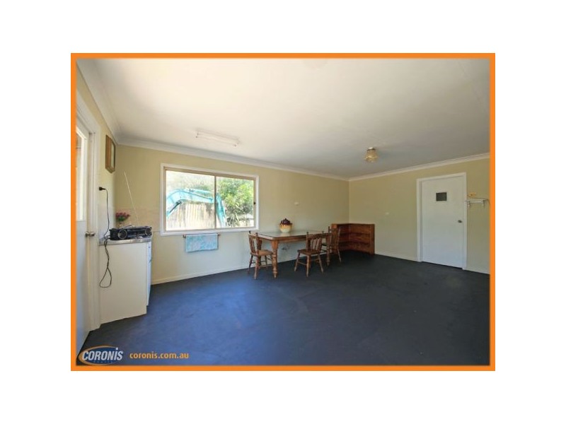 306 Old Bay Rd, Deception Bay QLD 4508