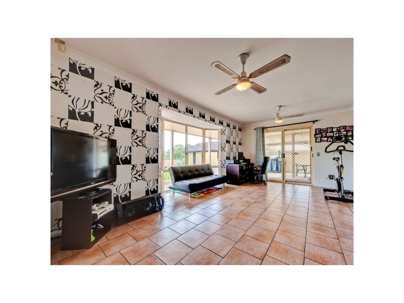 53 Lismore Dr, Helensvale QLD 4212