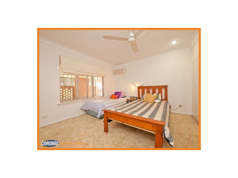 8 Cannes Street, Holland Park West QLD 4121