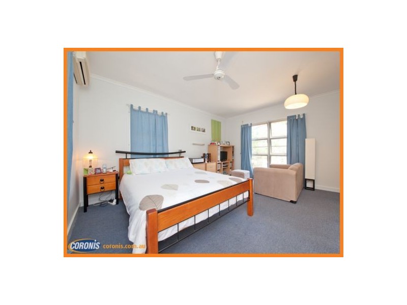 8 Cannes Street, Holland Park West QLD 4121