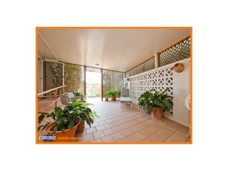 8 Cannes Street, Holland Park West QLD 4121