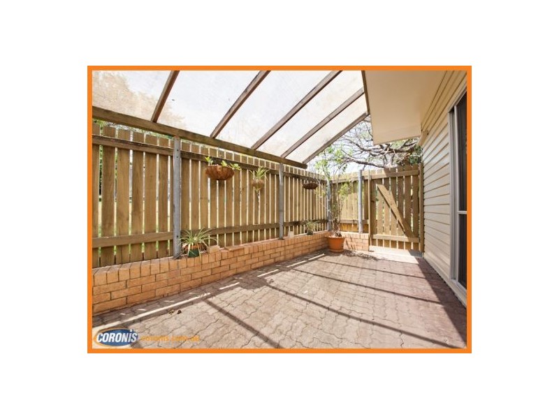 8 Cannes Street, Holland Park West QLD 4121