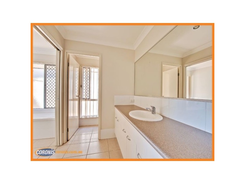 5 Lincoln Parade, Springfield Lakes QLD 4300