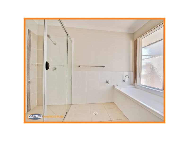 5 Lincoln Parade, Springfield Lakes QLD 4300