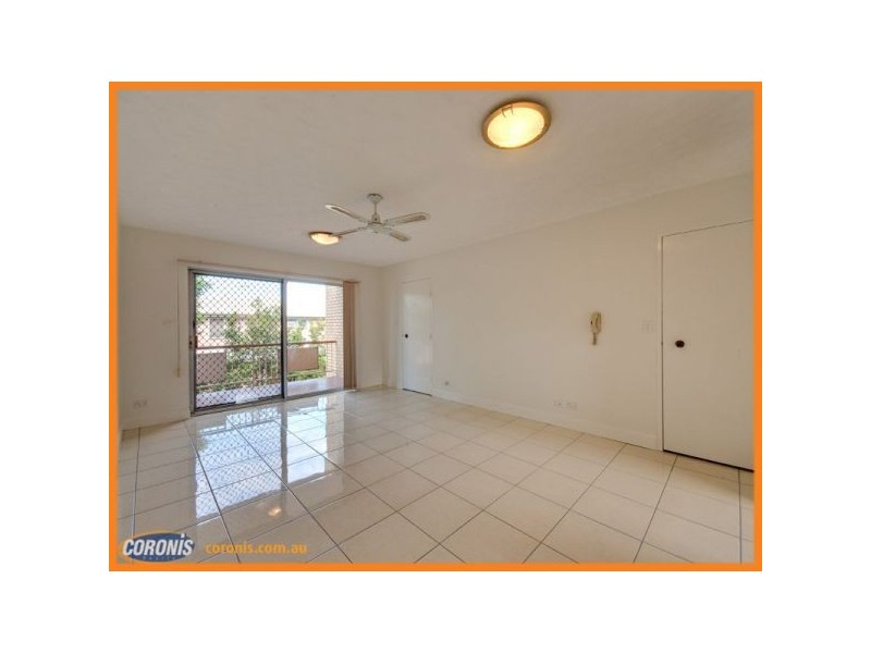 2/77 Brookfield Road, Kedron QLD 4031